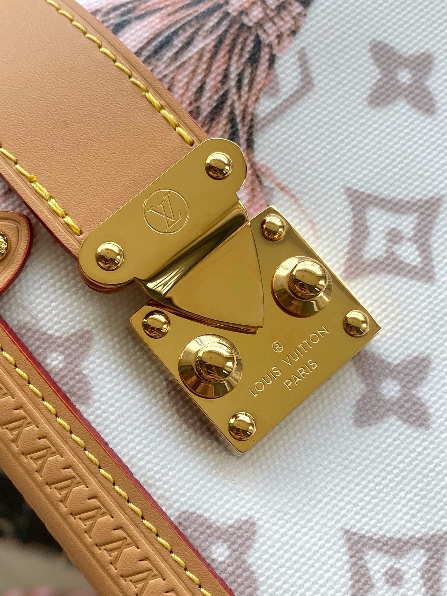 Louis Vuitton Side Trunk MM – Flight Mode Getaway Monogram Dune (M29355)