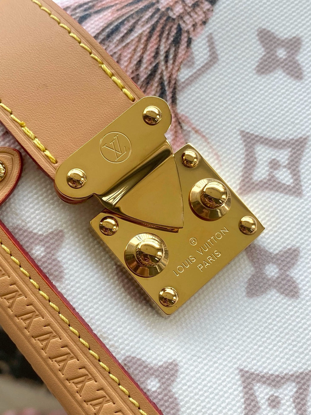 Louis Vuitton Keepall Bandoulière 45 – Flight Mode Getaway Monogram Dune (M28780)