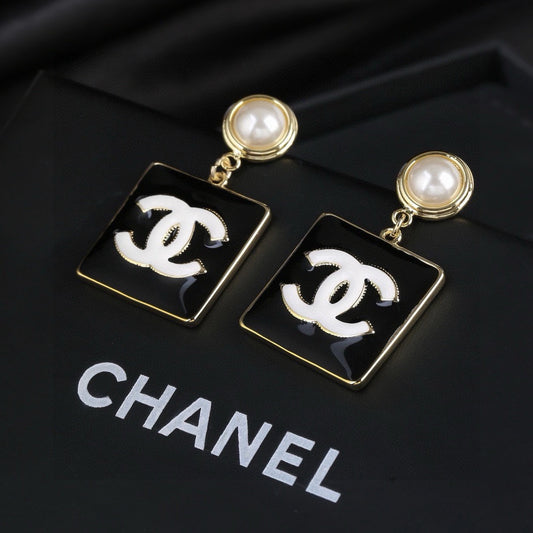 Chanel Classic Pearl Monochrome Black Enamel Square CC Drop Earrings