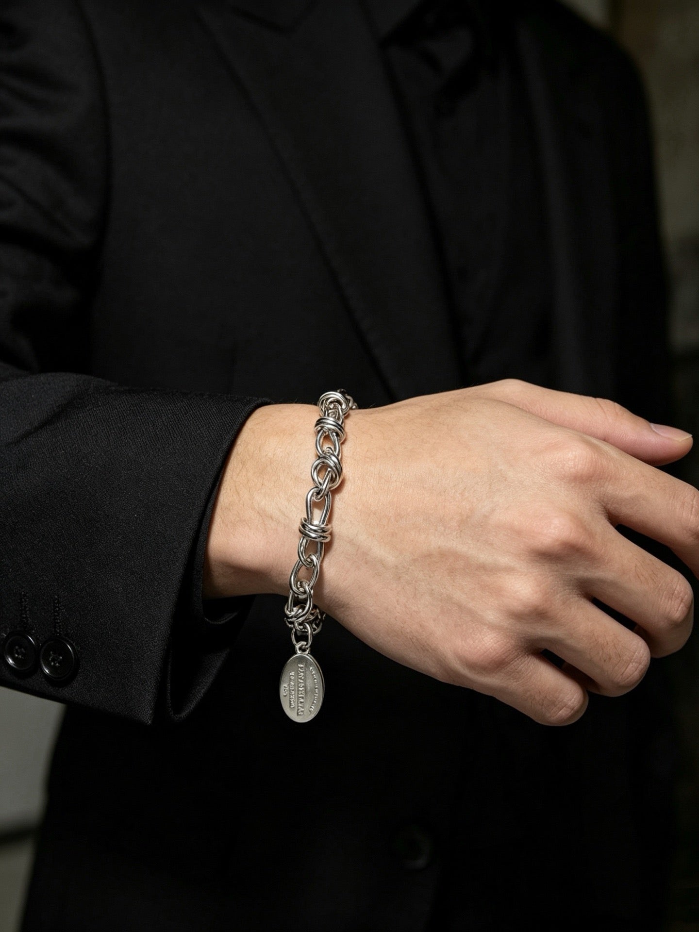 Tiffany & Co. Return to Tiffany Sterling Silver Knot Link Chain Oval Tag Bracelet