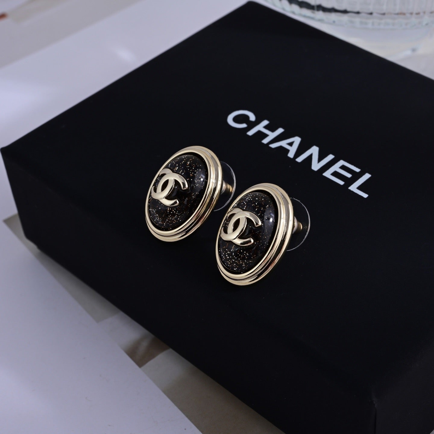 CHANEL Style Gold-Tone Vintage Oval Glitter Black Enamel CC Logo Stud Earrings