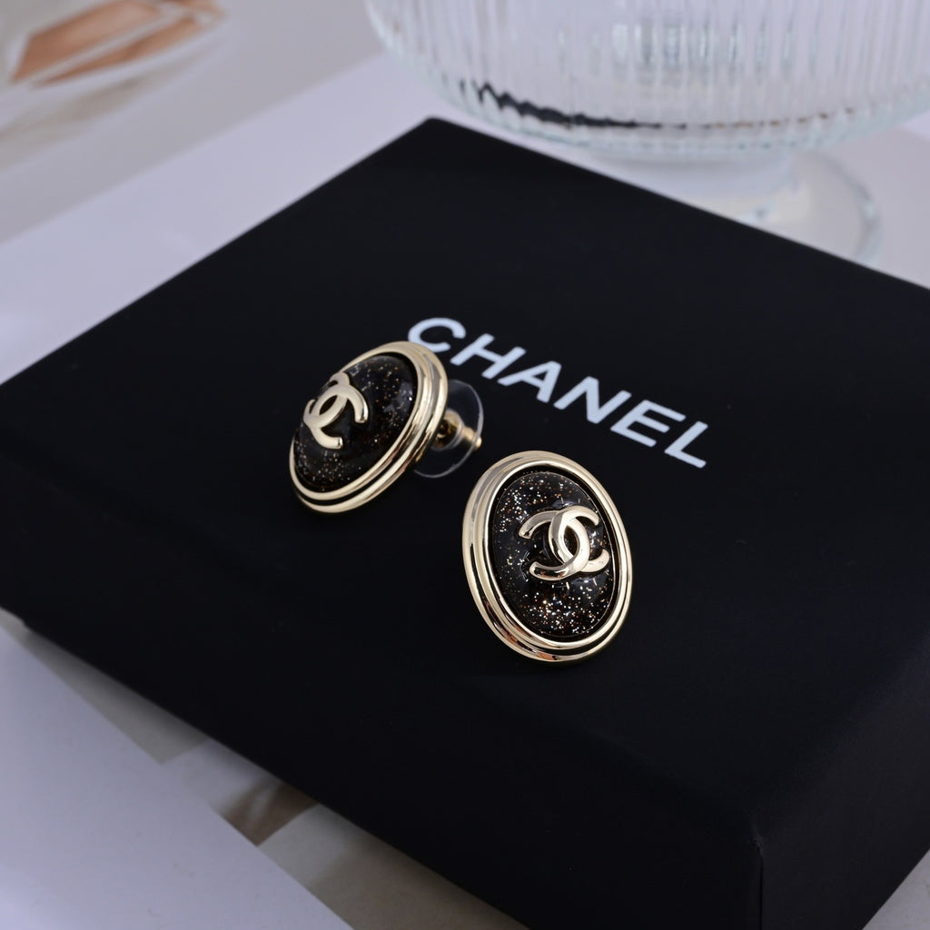 CHANEL Style Gold-Tone Vintage Oval Glitter Black Enamel CC Logo Stud Earrings